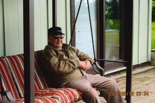 Billy Lee Tooze photo gallery thumbnail 21 of 57
