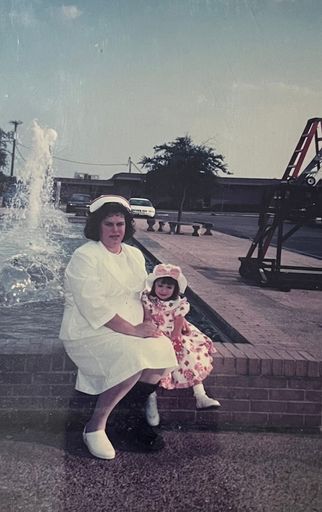Anna Marie Radde photo gallery thumbnail 4 of 142