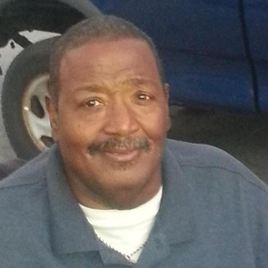 Willie E Suggs, Sr Profile Photo