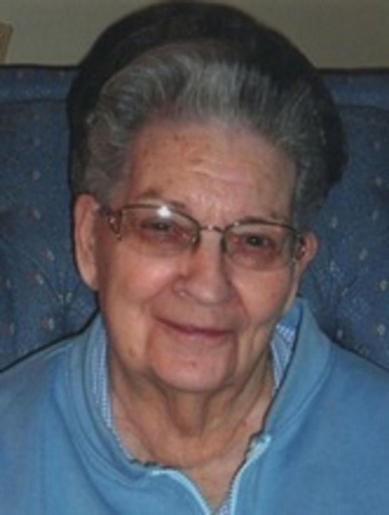 Stella Mae Groom Profile Photo