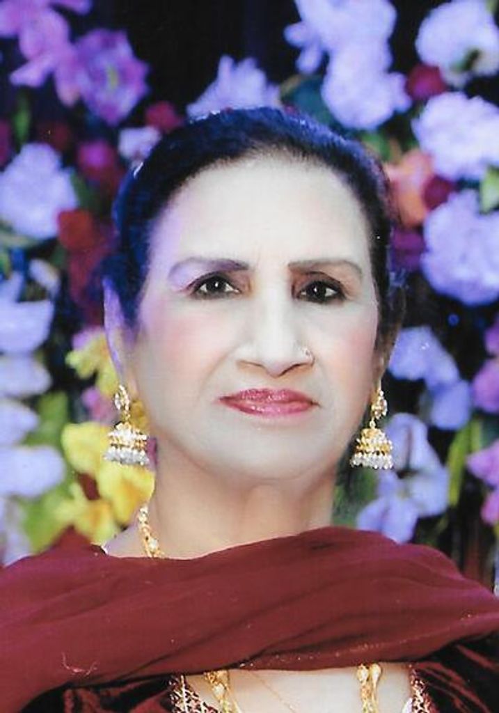 Khurshid "Guddi" Bibi