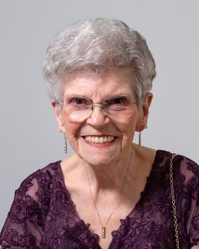 Carmen T Leveille's obituary image
