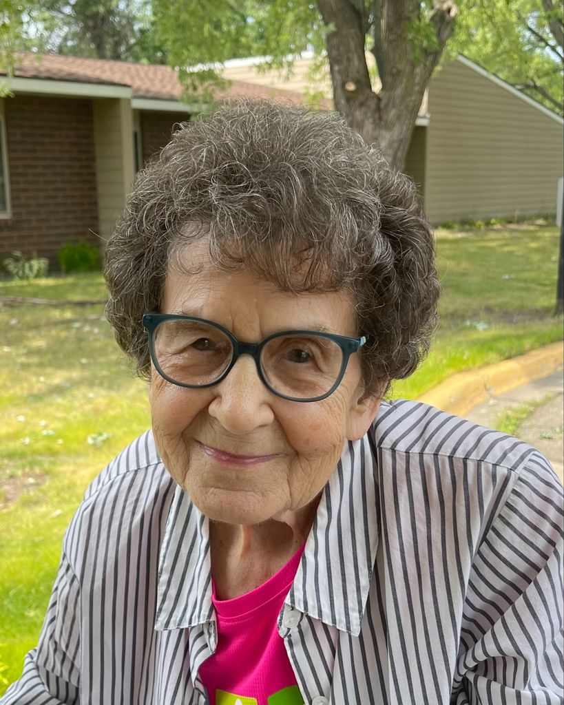 Henrietta Lillian Benesh Erickson Profile Photo