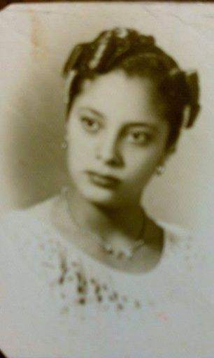 Amelia Mora Estrada photo gallery thumbnail 4 of 21