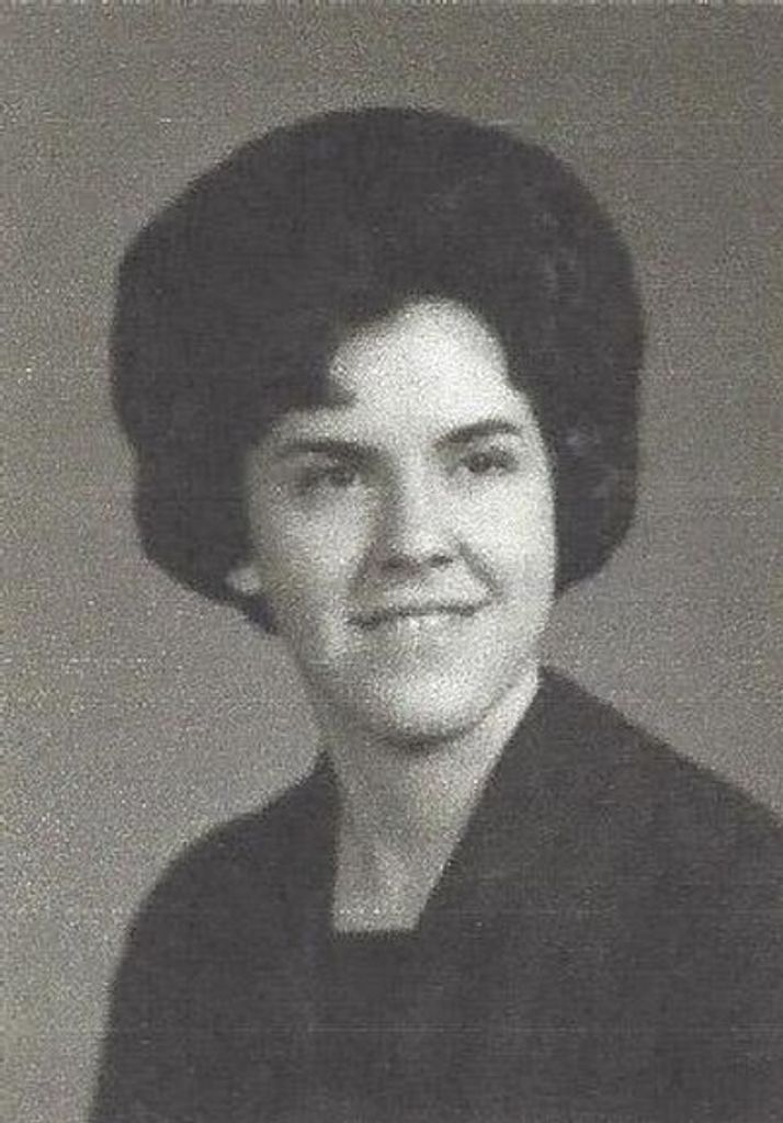 Carolyn Louise Saenz