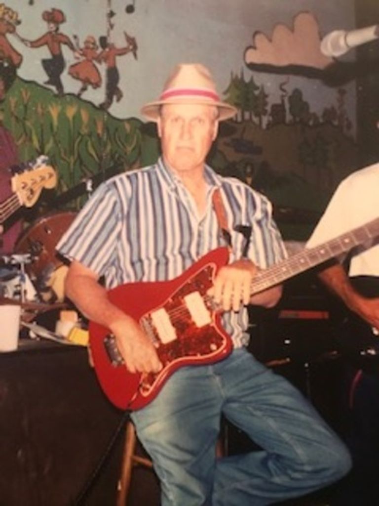 Daniel Cox Profile Photo