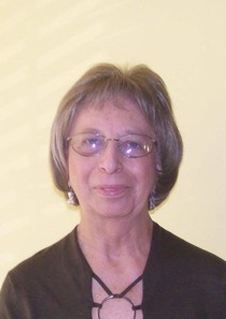 Peggy (Sparks)  Simmons Profile Photo