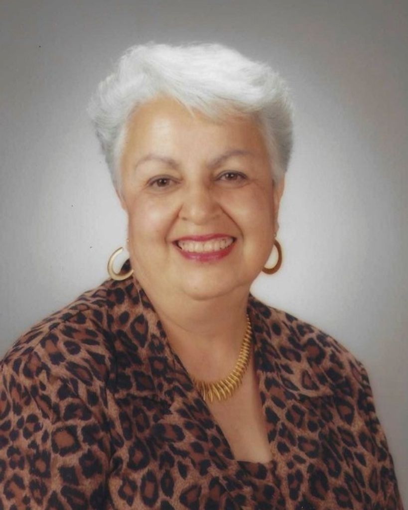 Gloria T Vigil