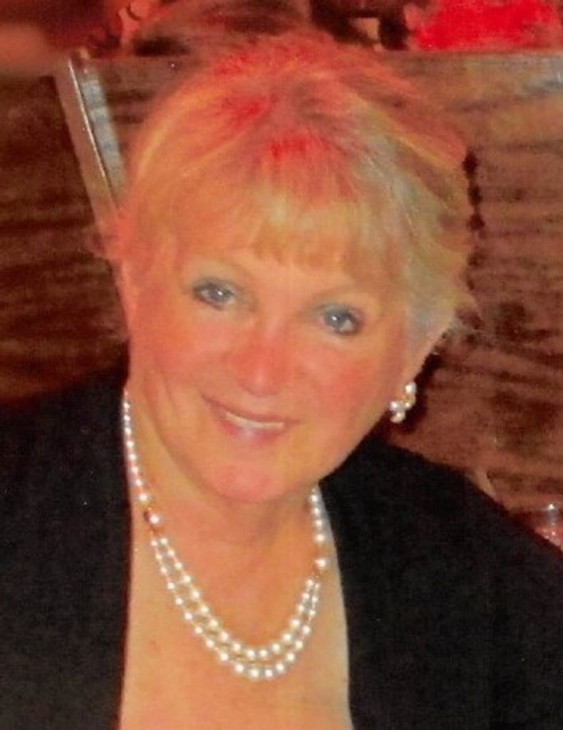 Suzanne Bobb
