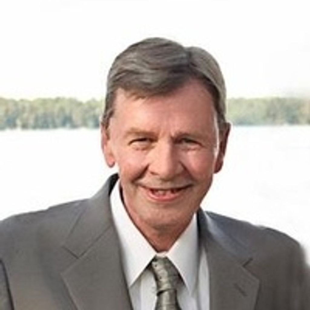 Daniel  R. Casserly