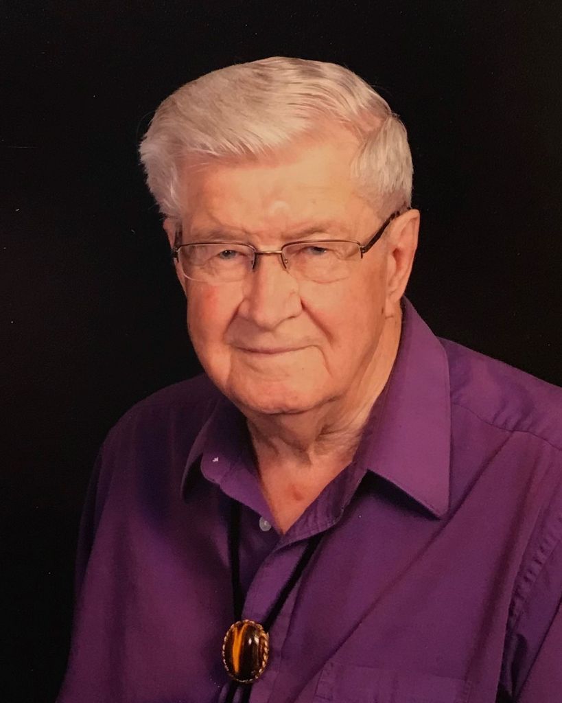 Lloyd Varholdt