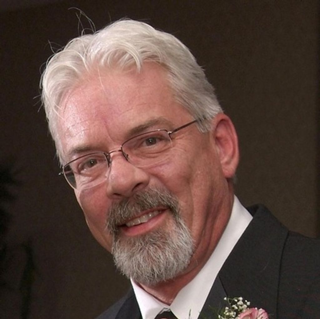 Michael Jay Veverka Profile Photo