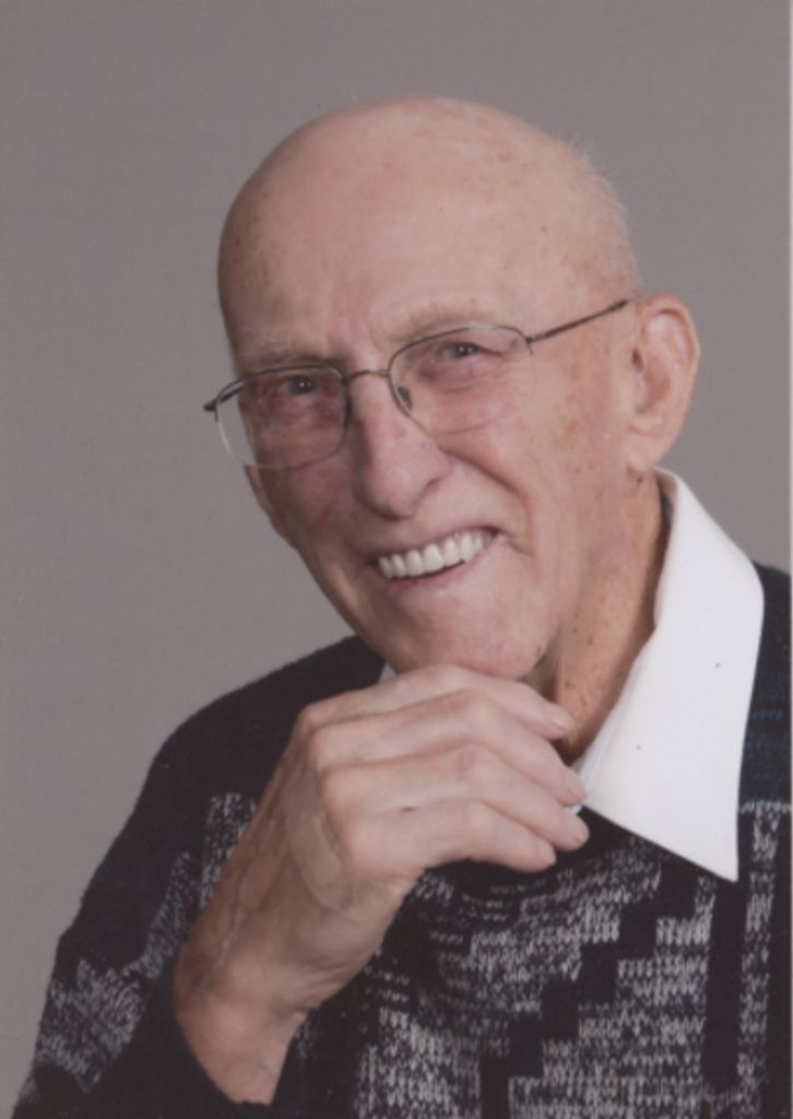 Raymond L. Hanson Profile Photo