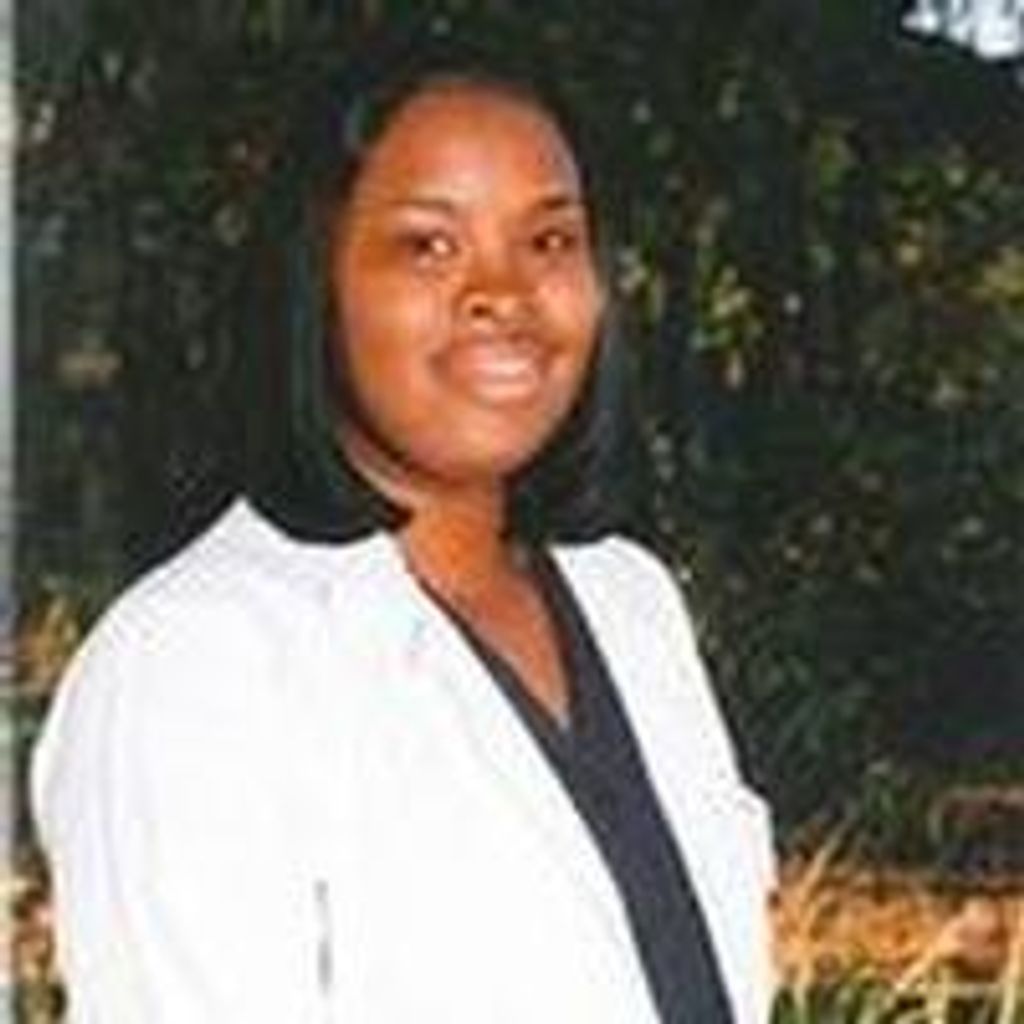 Miss Enola Lynn Davis