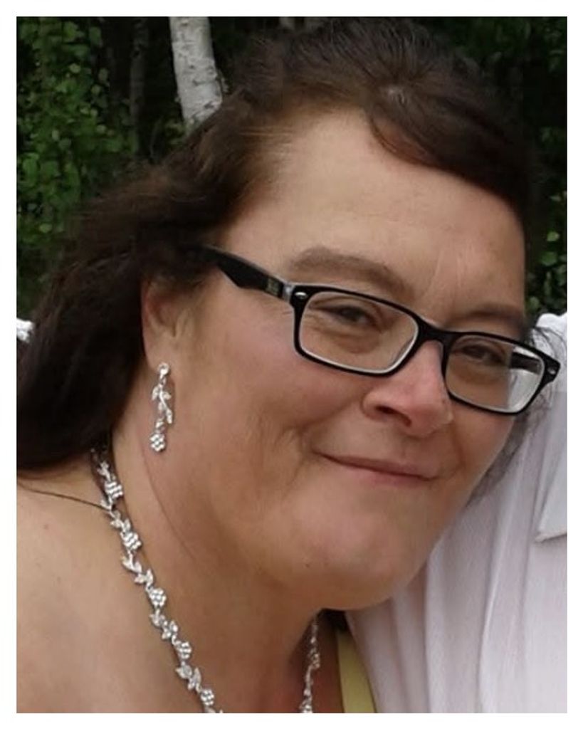 Lori Ann Bragg Profile Photo