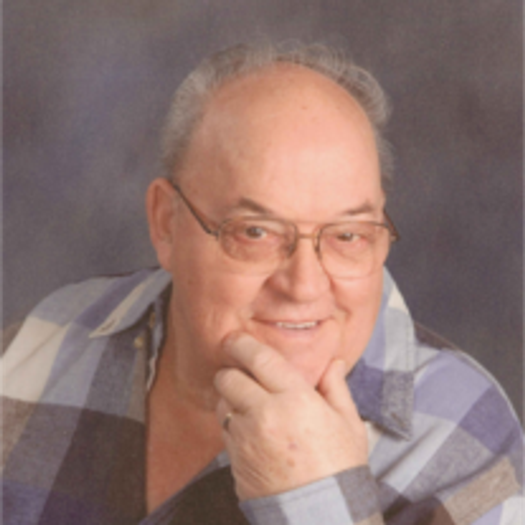 Lloyd J. "Little" Niesen