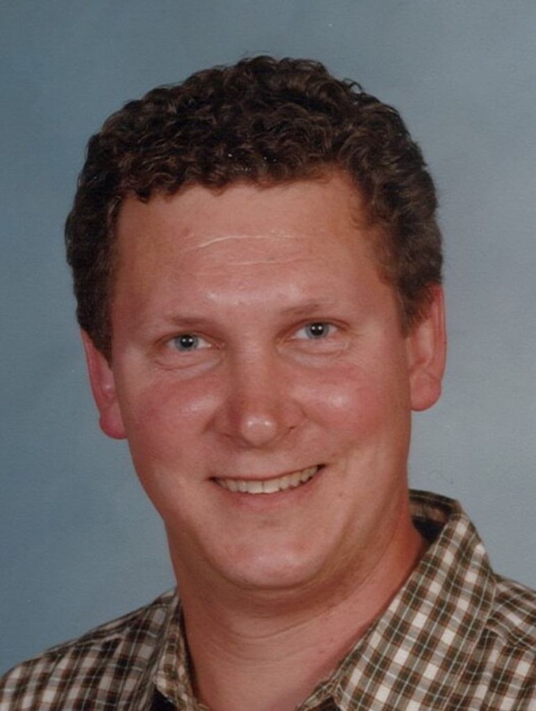 Thomas E. Schlosser