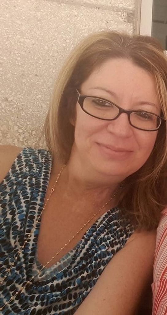 Rachel Anne Vaughn Profile Photo