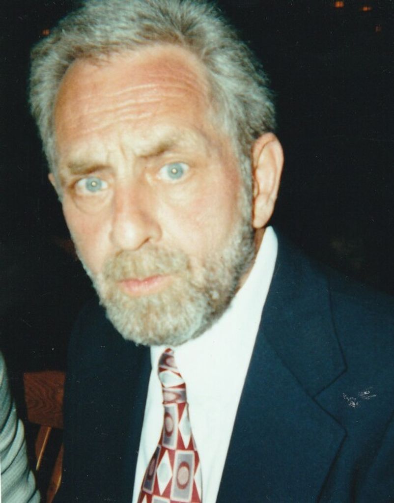 Robert J. Makowiec