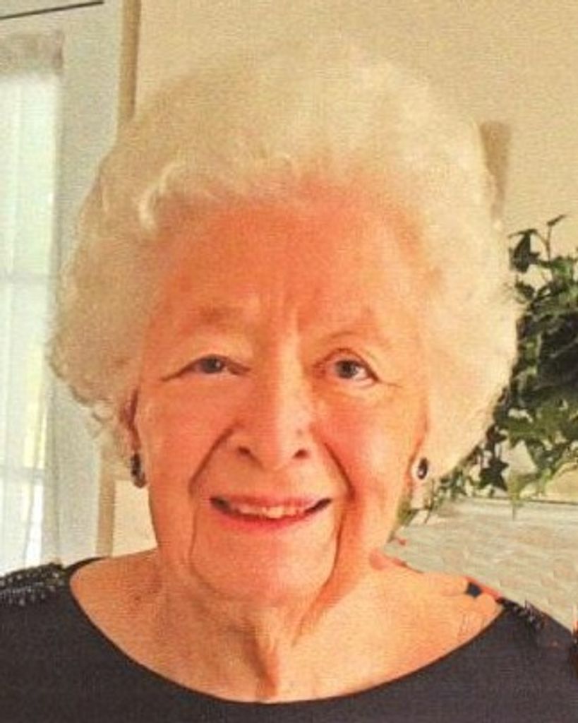 Luisa "Lois" Franzetti