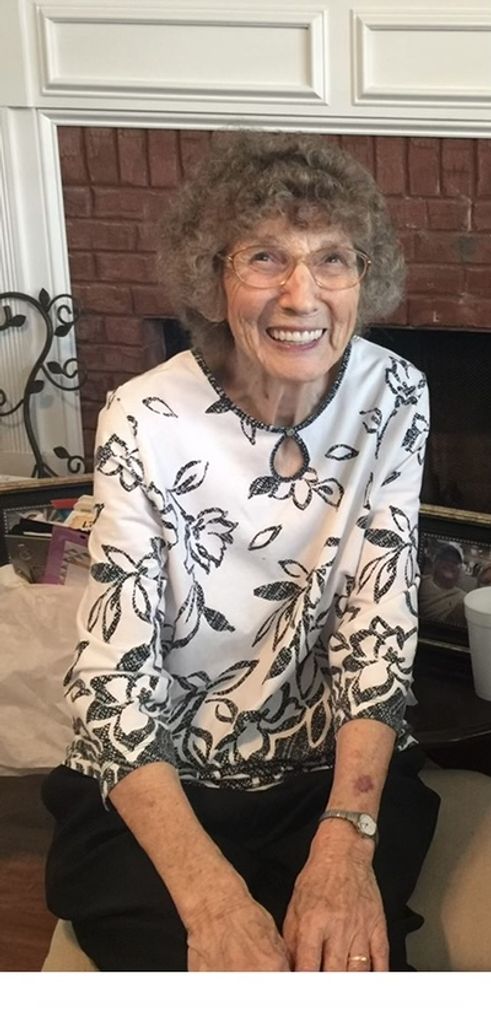 Evalie Waid Mcguire Profile Photo