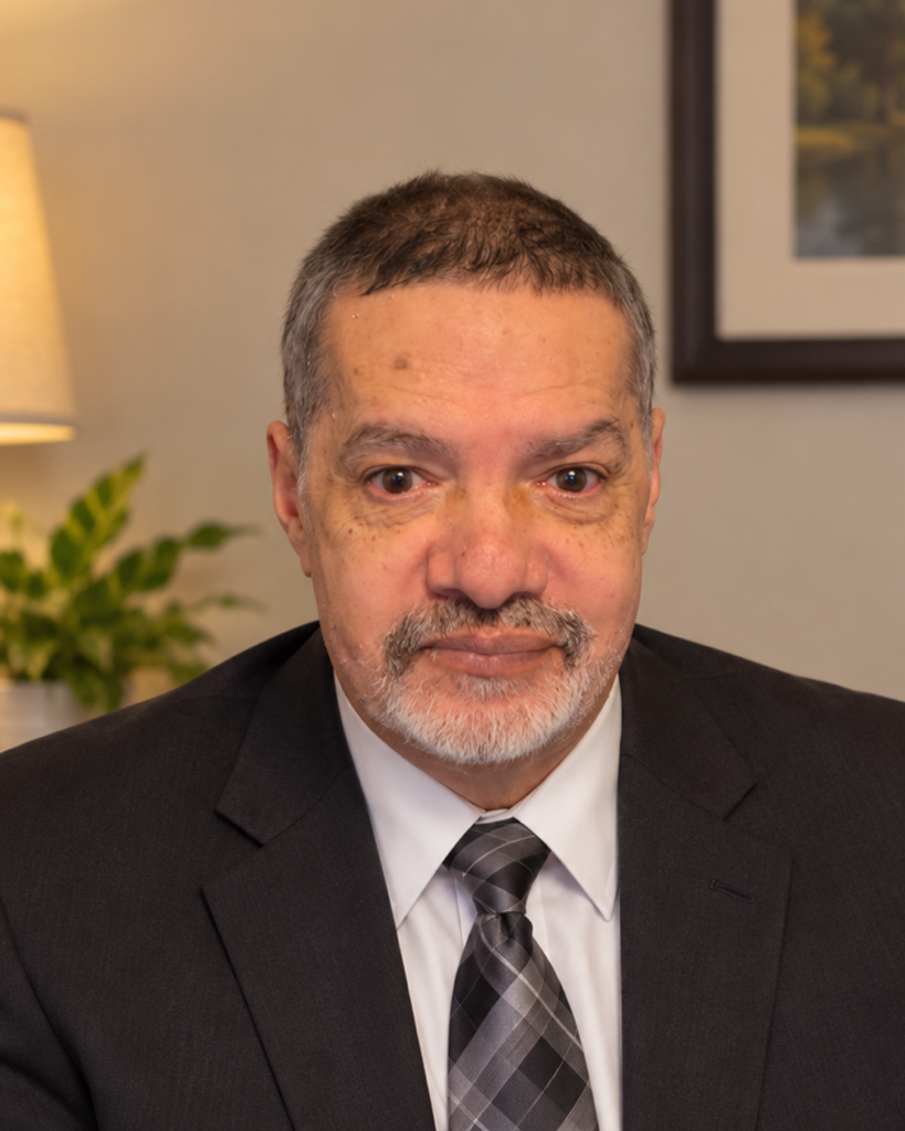 Luis Perez Profile Photo
