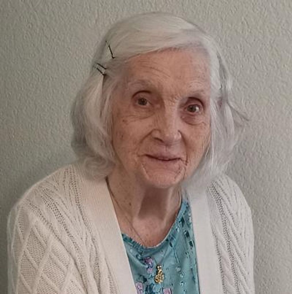 Lena Goldie Elfine Profile Photo