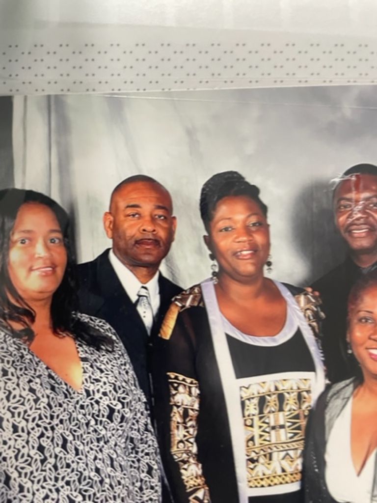 Roger Rosell Nelson Profile Photo