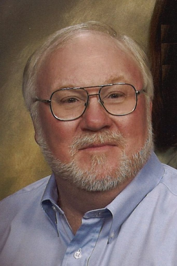 Robert W. "Mickey" Cash, Iii Profile Photo