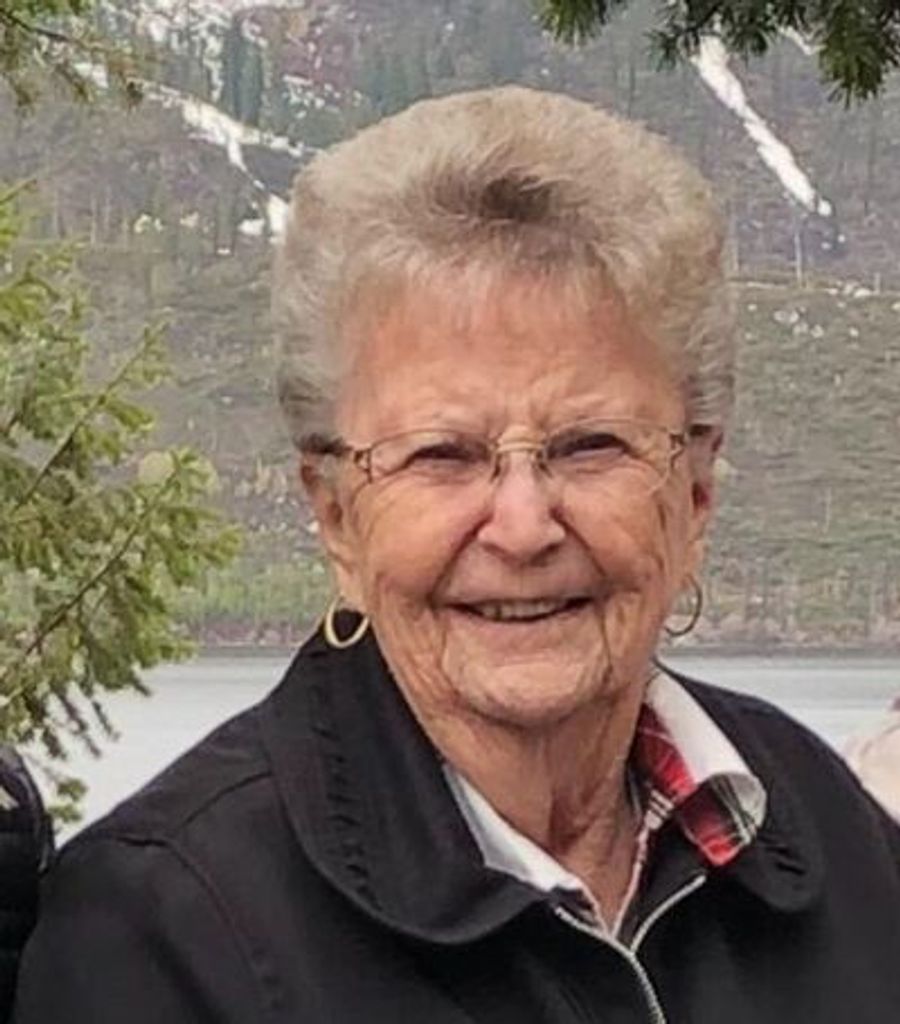 Nina Smith Profile Photo