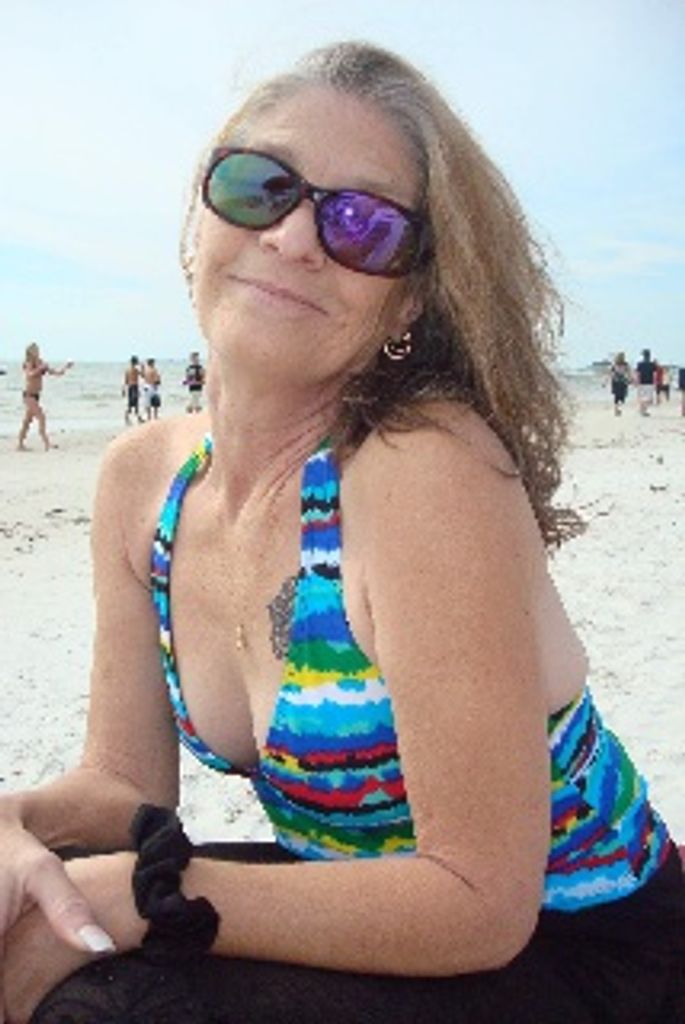 Laury "Lu Lu"  Frizzell