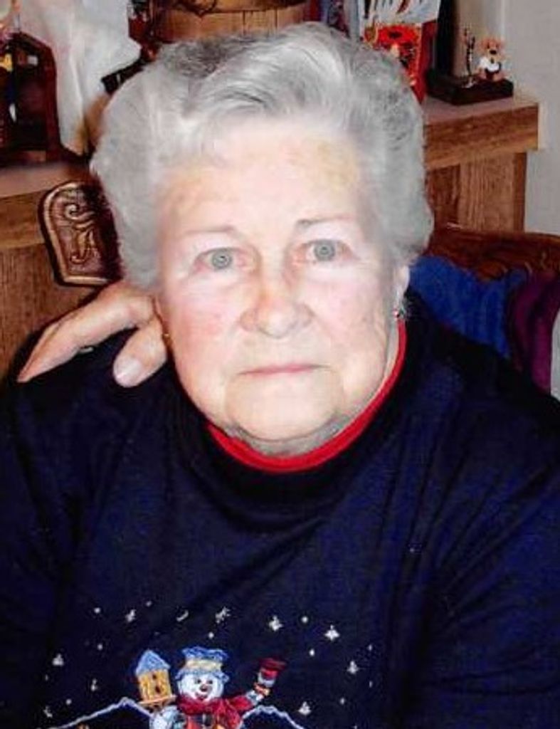 Pearl "Betty" Cash