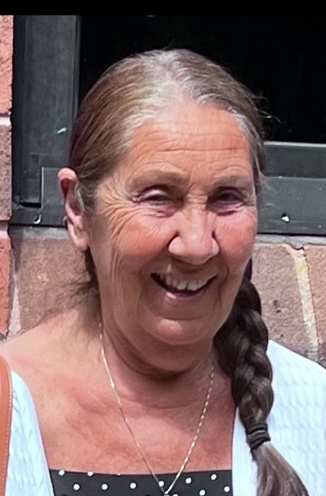 Pamela Susan (Pettinari)  Fenoff Profile Photo