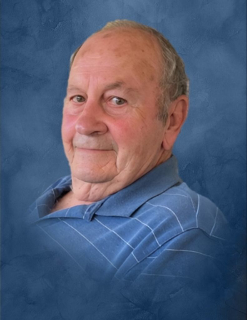 Bobby Holden Profile Photo