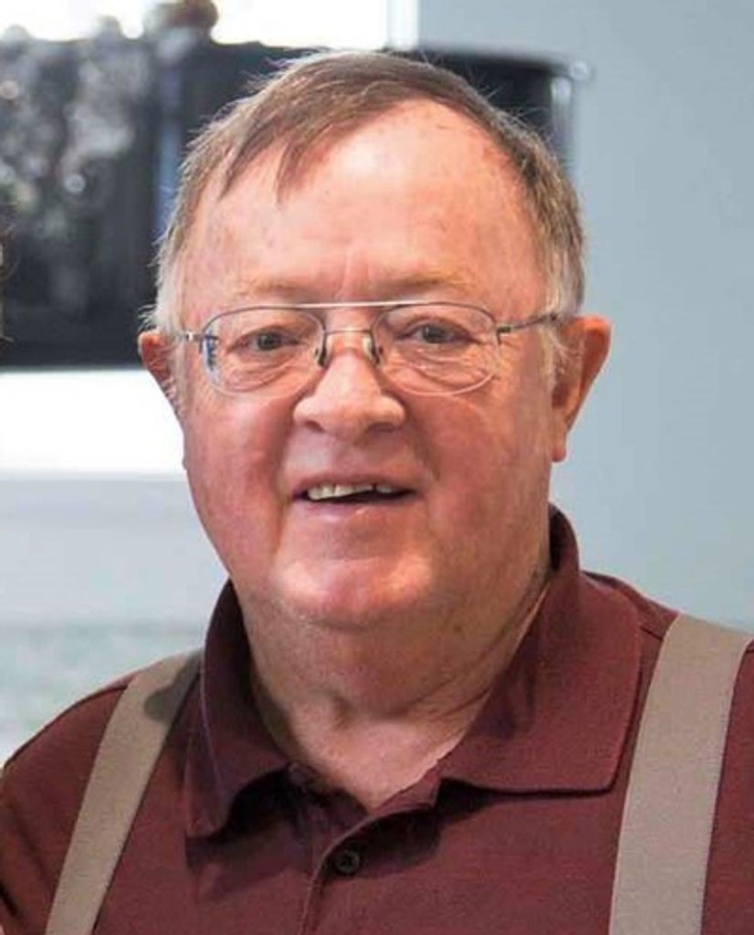 Donald Ellsworth Small Profile Photo