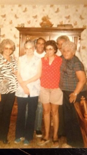 Mary Margaret Van Pelt photo gallery thumbnail 1 of 1
