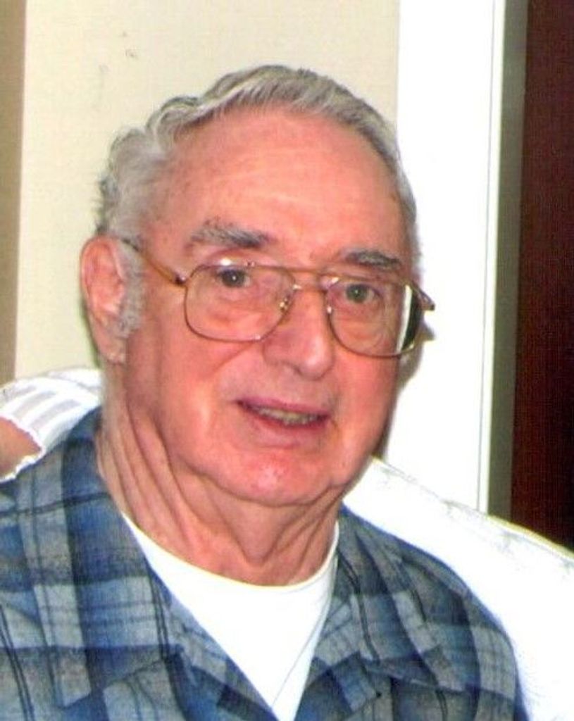 Donald E. "Gene" Dwinells Profile Photo