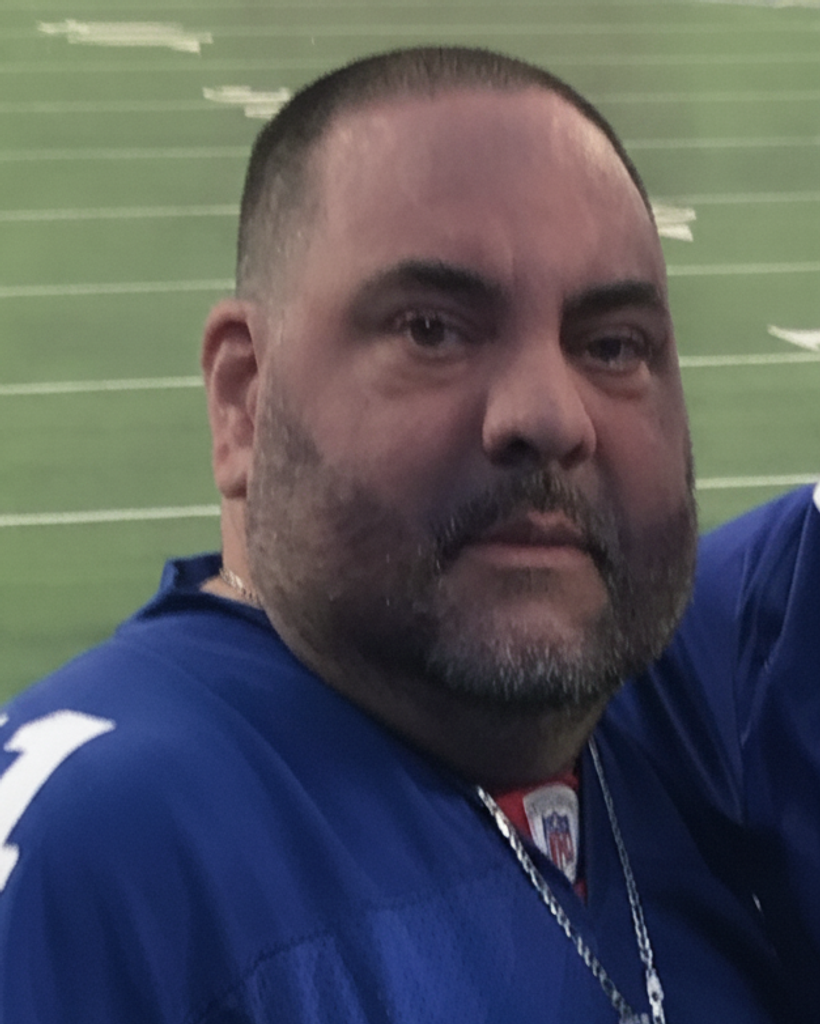 Louis Zayas Profile Photo
