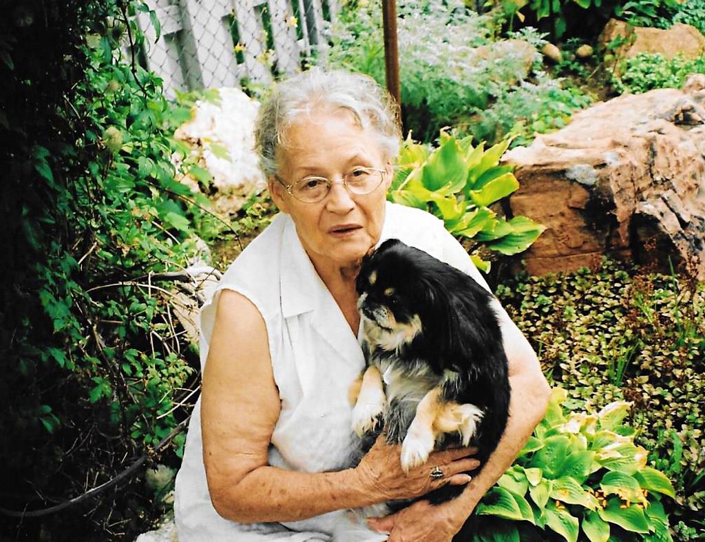 Betty  Lee McClung
