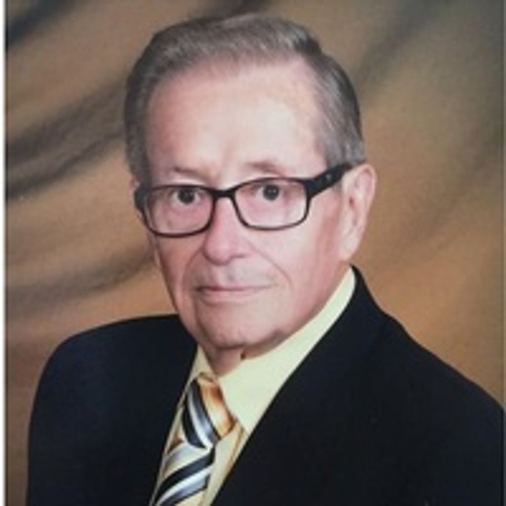 Kenneth W. Roberts (Plainview) Profile Photo