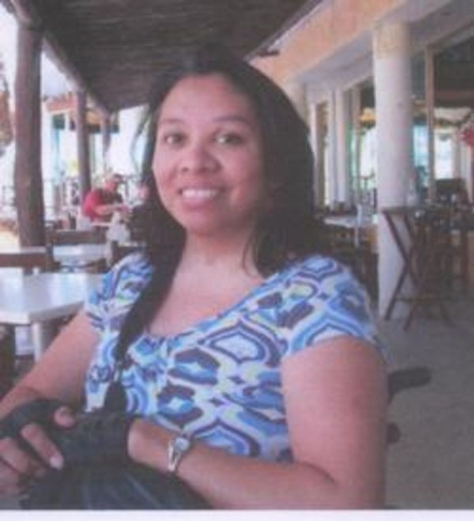 Elizabeth Sam Profile Photo