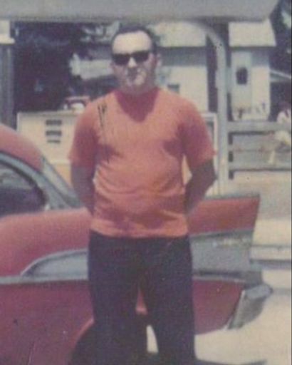 Robert L. Miller's obituary image