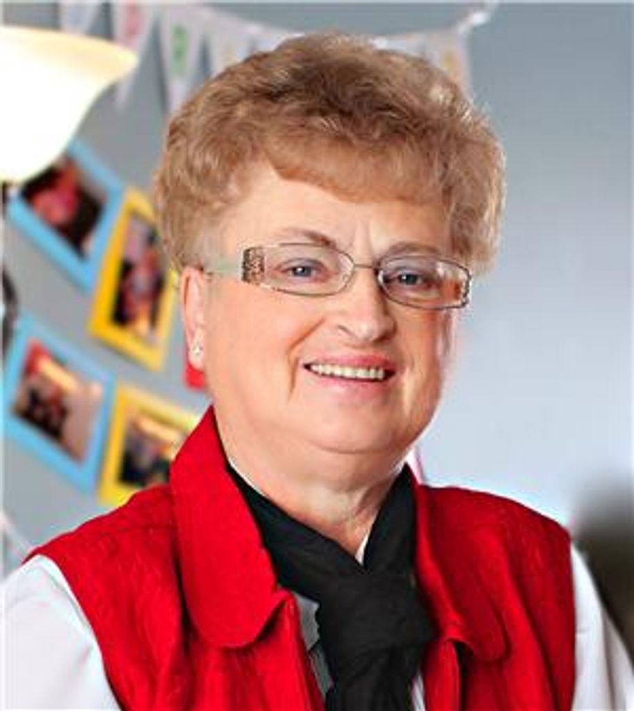 Shirley  Schnabel