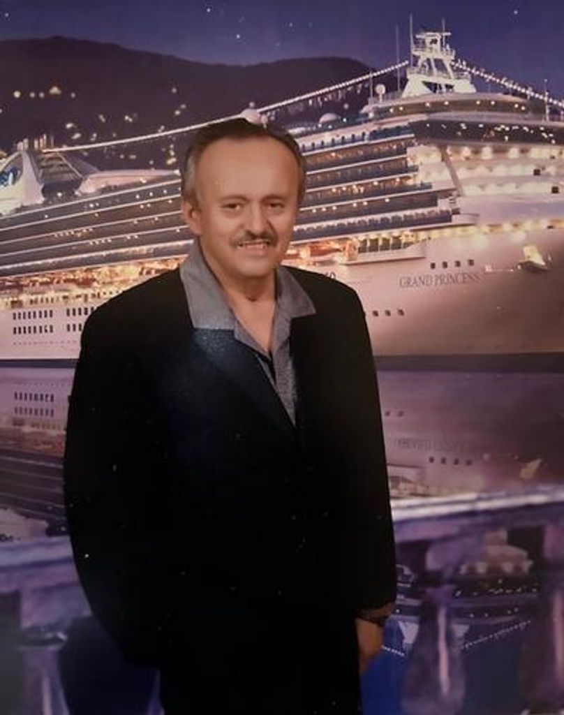 Raymond Torres Profile Photo