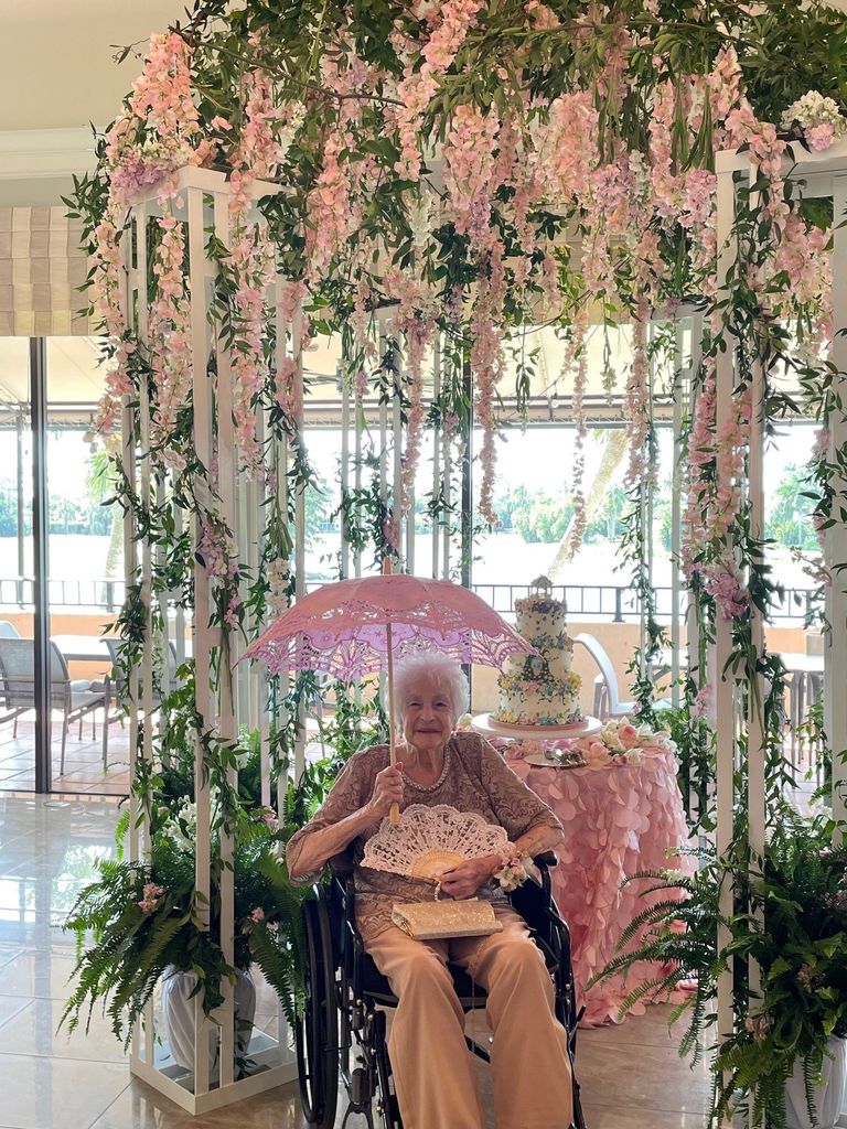 Mary Rowe Profile Photo