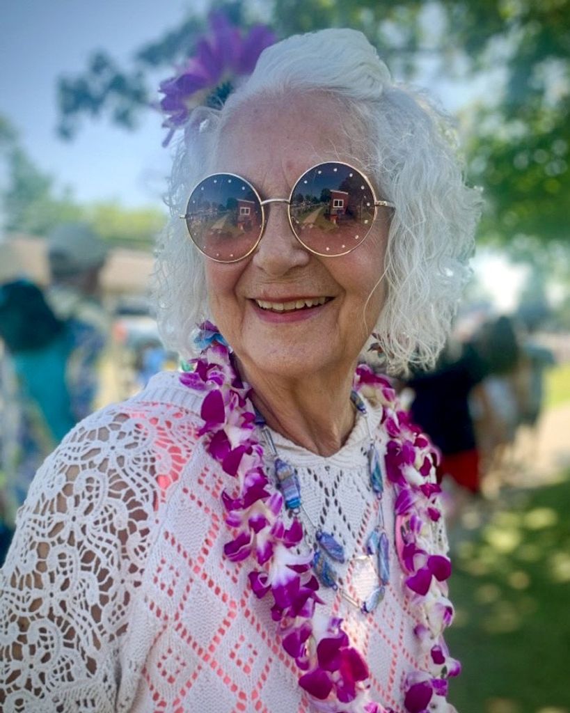 Linda Lee Hogan Profile Photo