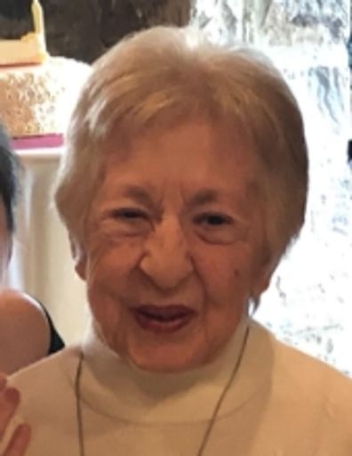 Roxie Radynsky Profile Photo