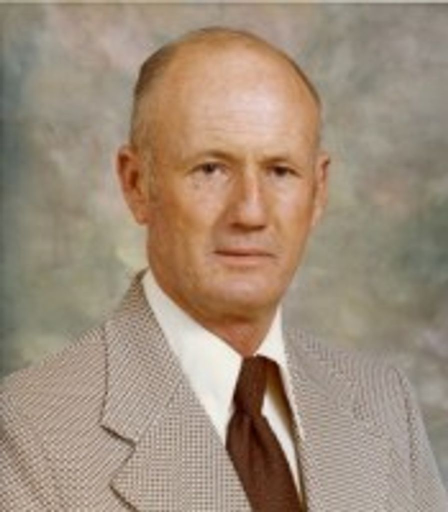 Mr.  George Earl Hall, 87