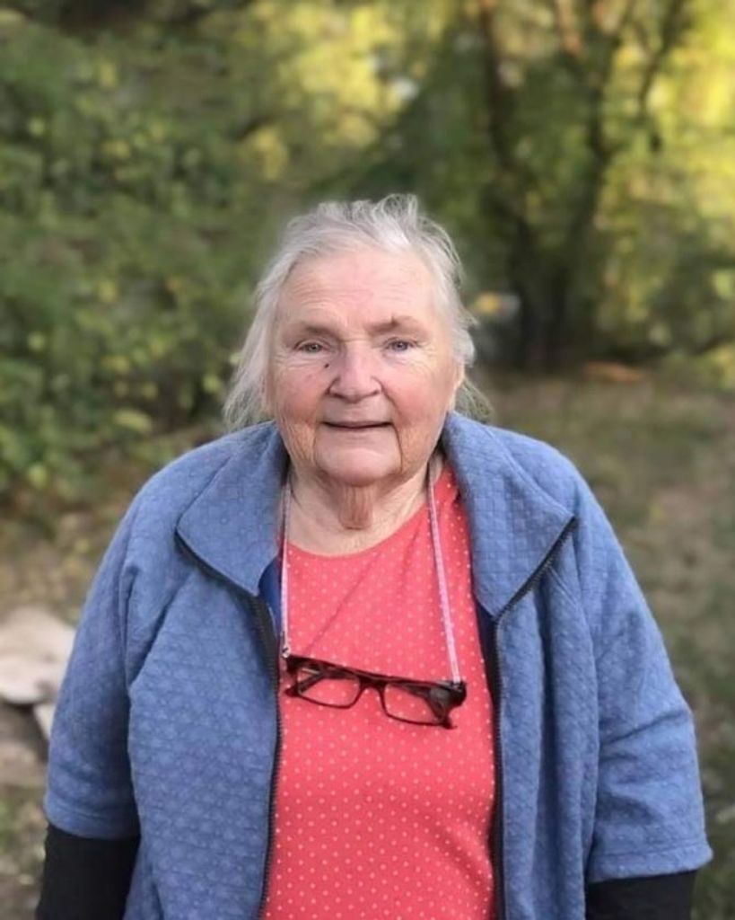 Shirley Lorine (Rusher)  Bolt