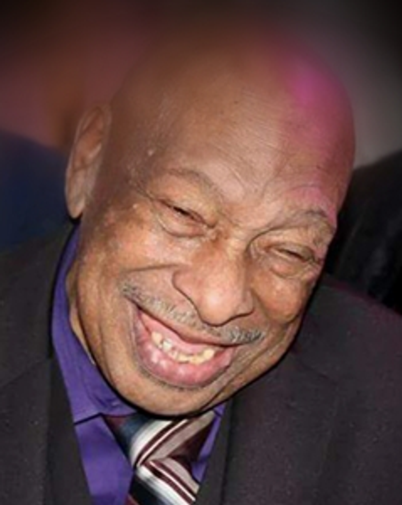 Gus Roberts Profile Photo